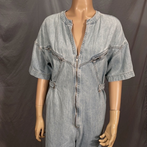 Zara Pants - Super stylish Zara denim jumpsuit!